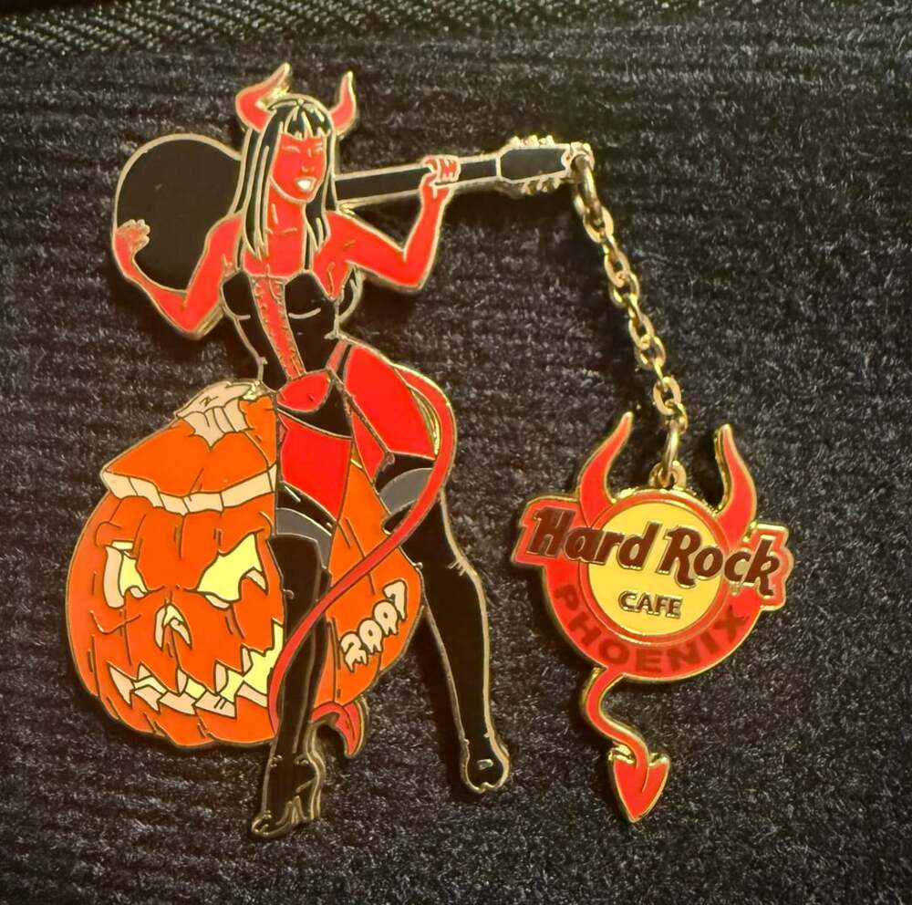 Hard Rock Cafe Phoenix 2007 Halloween Devil Girl Pin